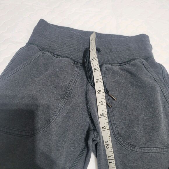 Lululemon Women's Comfy As Sweat pants Size 2 Heathered Grey - Picture 8 of 12